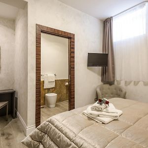 Kamer met een Queen Size Bed